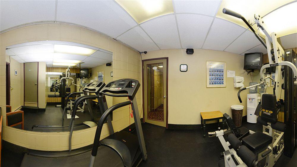 YYC Econo Lodge Motel Village מראה חיצוני תמונה